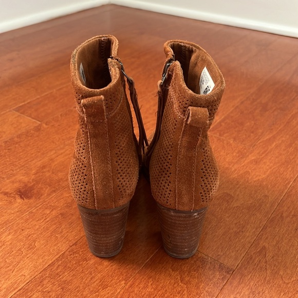 Toms Women’s Lunata Suede Booties - Picture 5 of 5